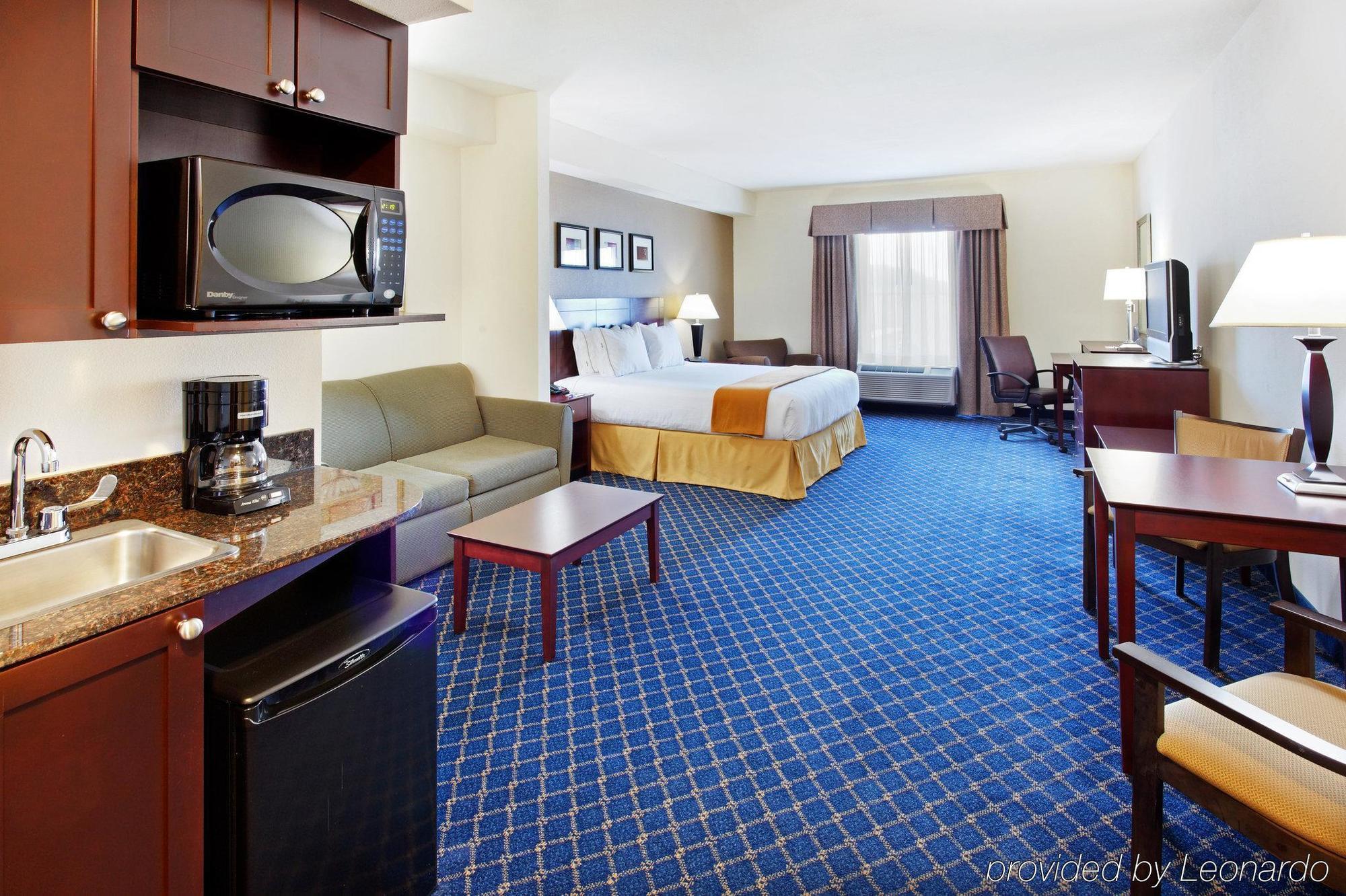 Holiday Inn Express & Suites Cookeville By Ihg Стая снимка