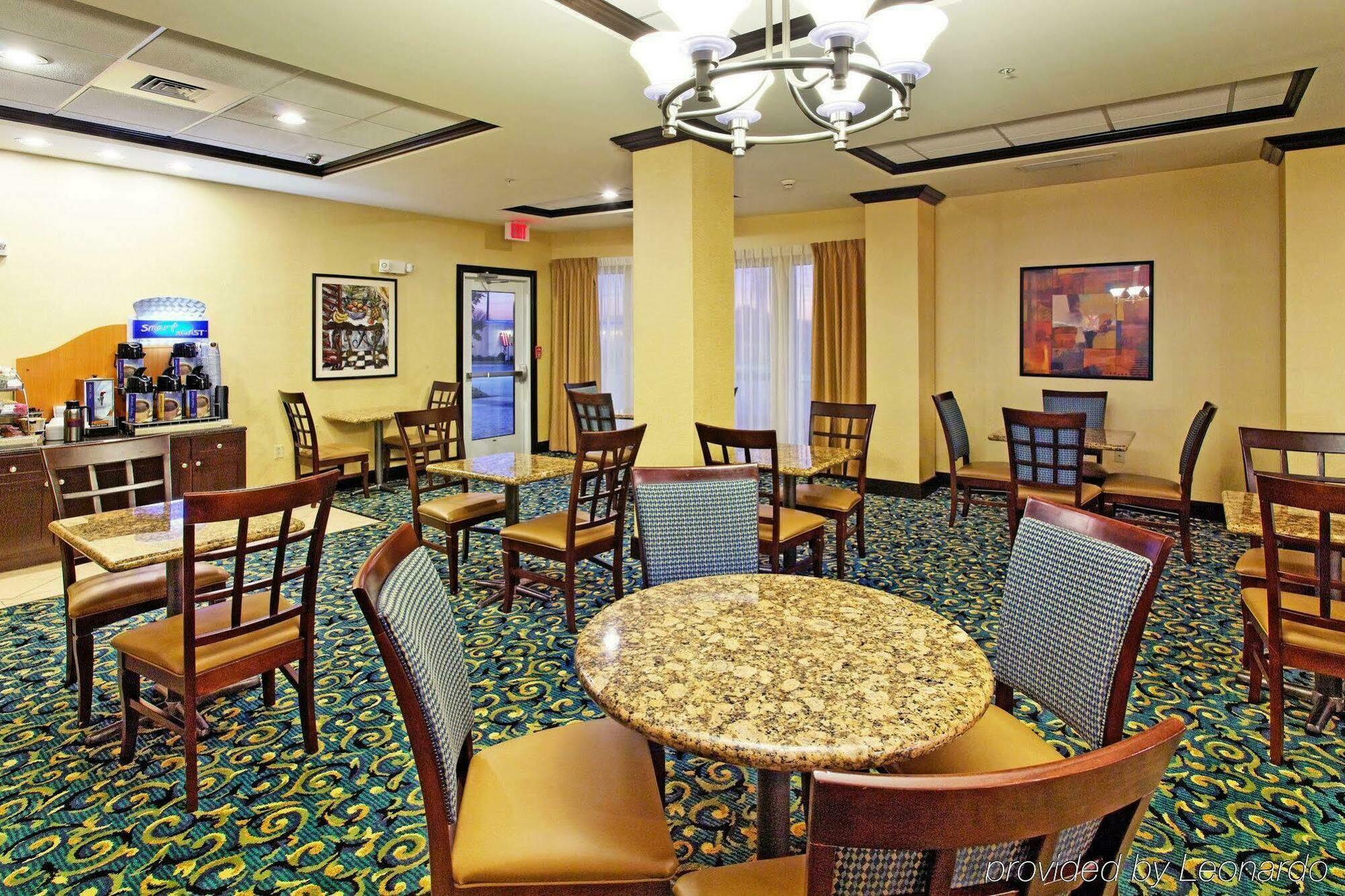 Holiday Inn Express & Suites Cookeville By Ihg Ресторант снимка